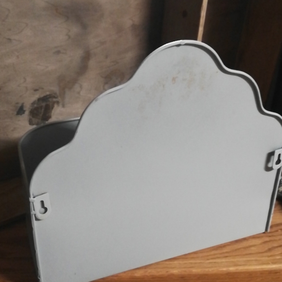 Farmhouse metal hanging organizer - Picture 3 of 3